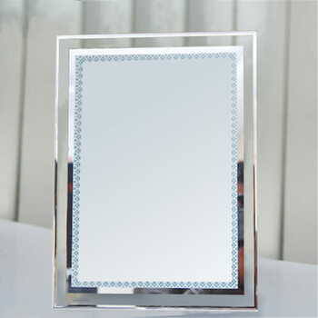 Curve Glass Frame